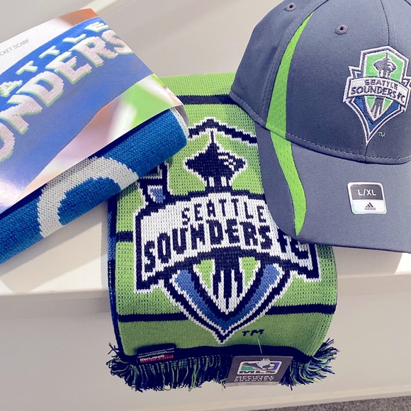 MLS Other - ❌SOLD❌ LOT of 3x NWT Seattle Sounders Items! 1x Hat + 2x Collectors Scarfs
